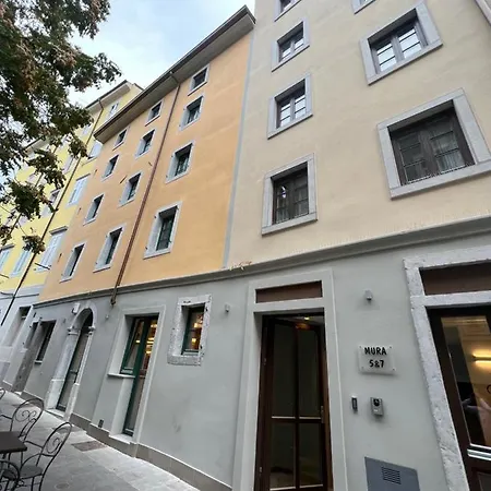 Hotel Mura 5&7 3*
